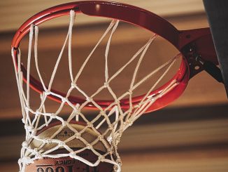 Basketball Basket Sports Spalding  - daschorsch / Pixabay
