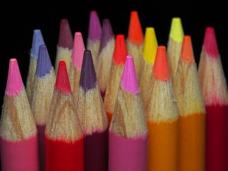 Colouring Pencils Wooden Pencils  - Emphyrio / Pixabay