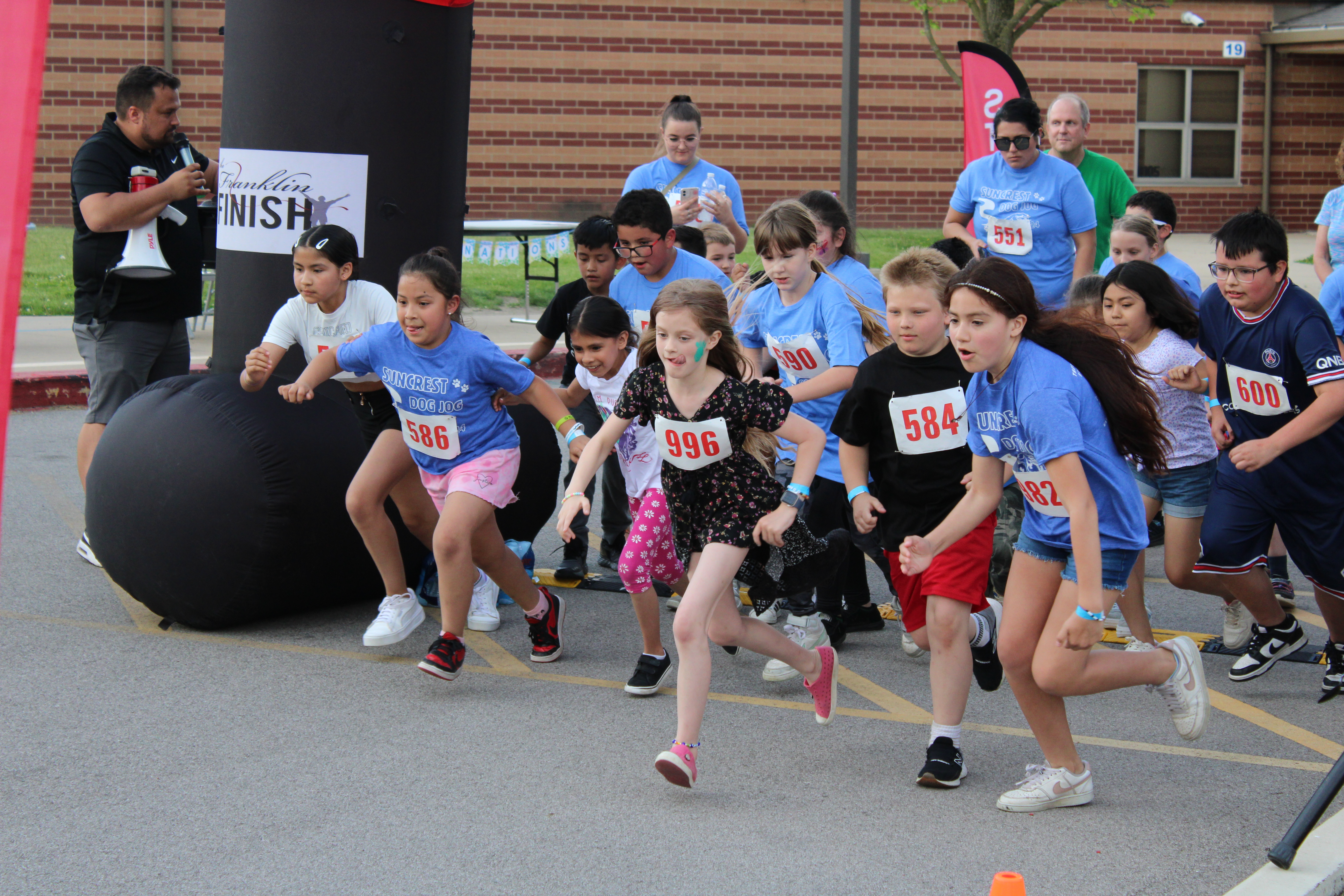 Suncrest Dog Jog Sees Hundreds Of Students & Families Join For Friday Night Festivities